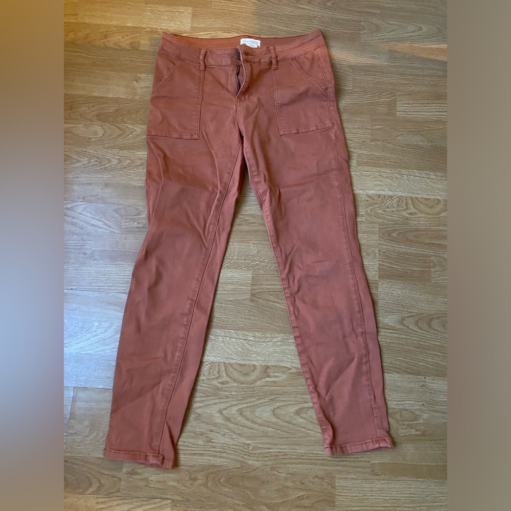 Women’s Straight Skinny Cargo Jean Pant